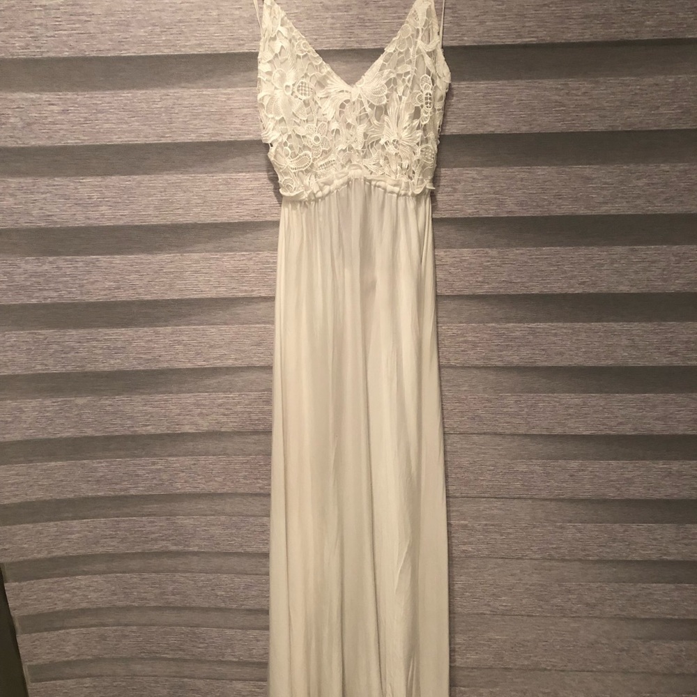 Dreamy like new Lace Satin Gown